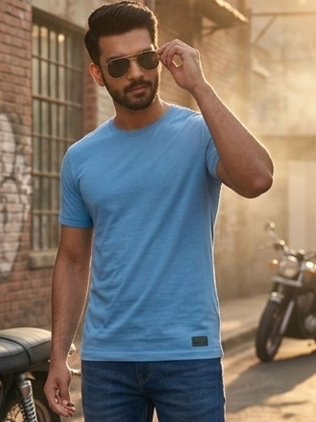 Roadster Men Solid 100 Cotton Half Sleeve Round Neck T-shirts