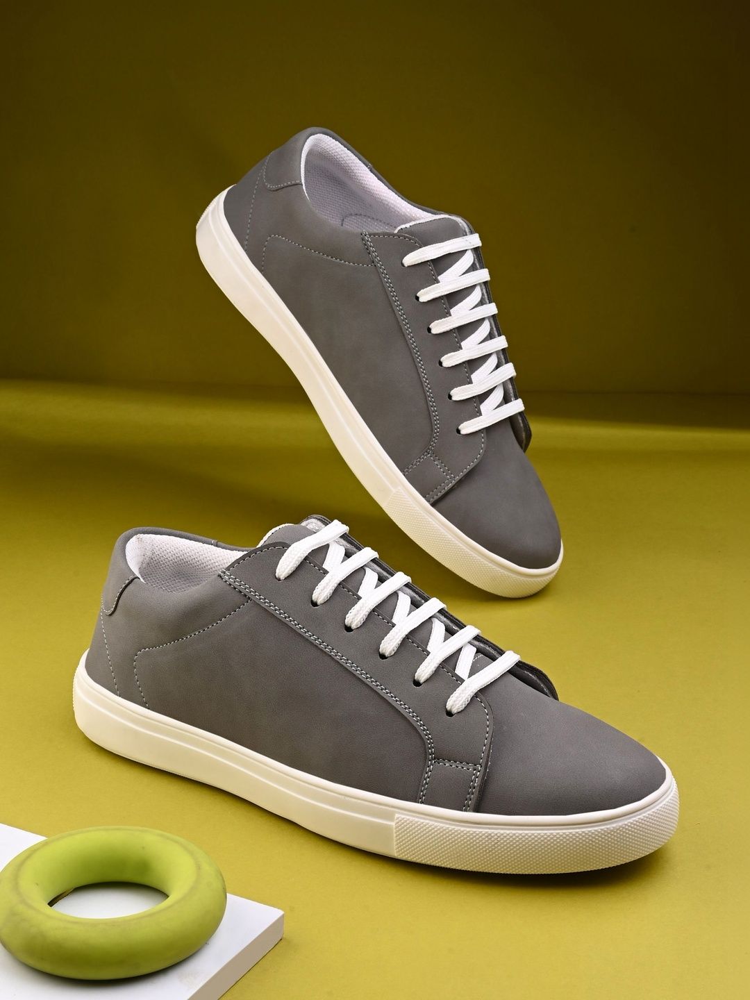 The Roadster Lifestyle Co Men Round Toe Sneakers Casual Shoes