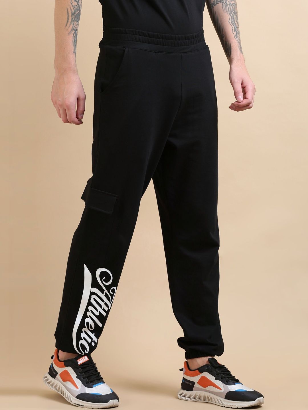 HRX by Hrithik Roshan Men Relaxed Fit Typography Training Joggers