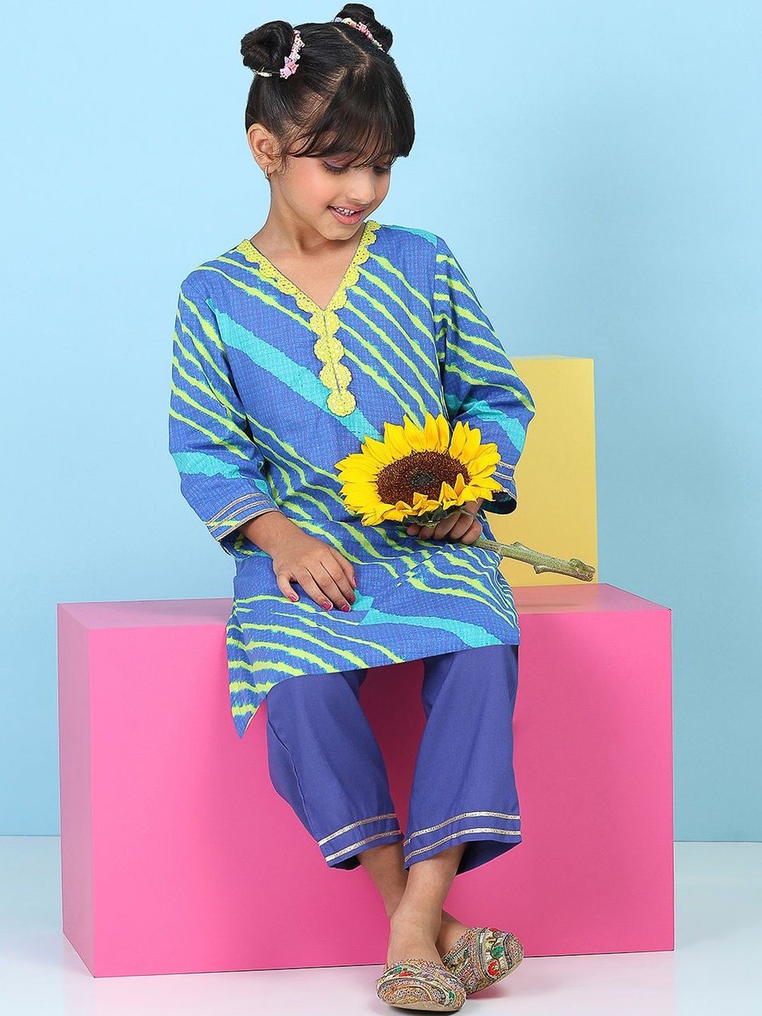 Biba Biba Girls Printed Regular Thread Work Pure Cotton Kurta with Trousers