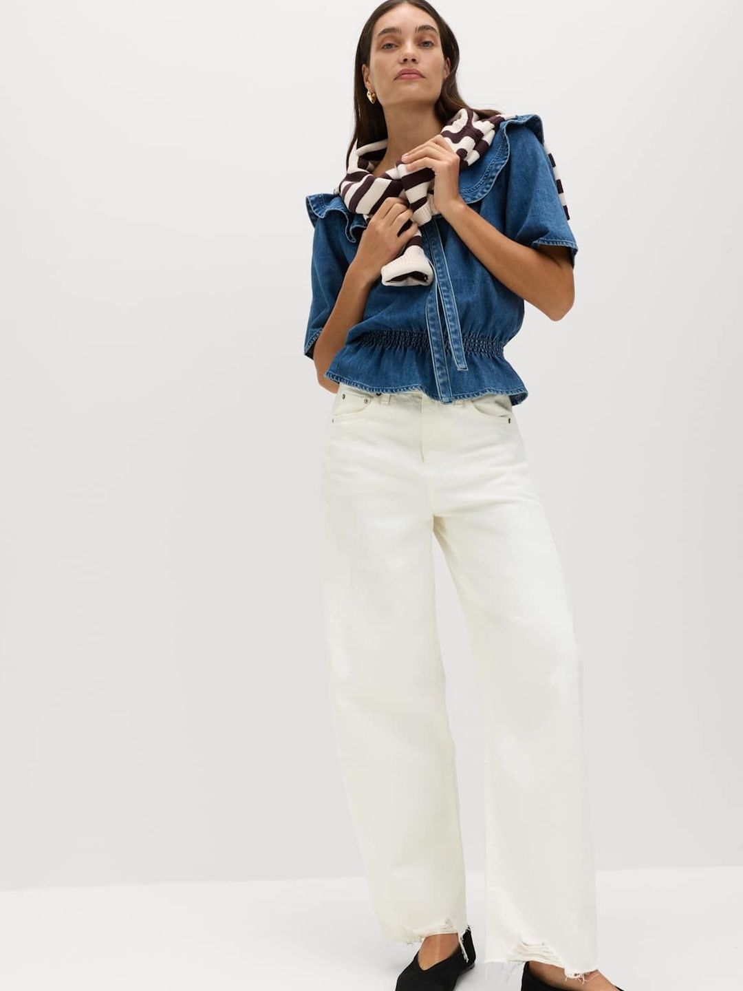 Mid Rise Barrel Jeans