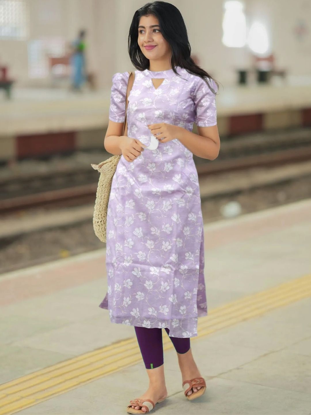 HETURAJ FASHION Floral Printed Kurti