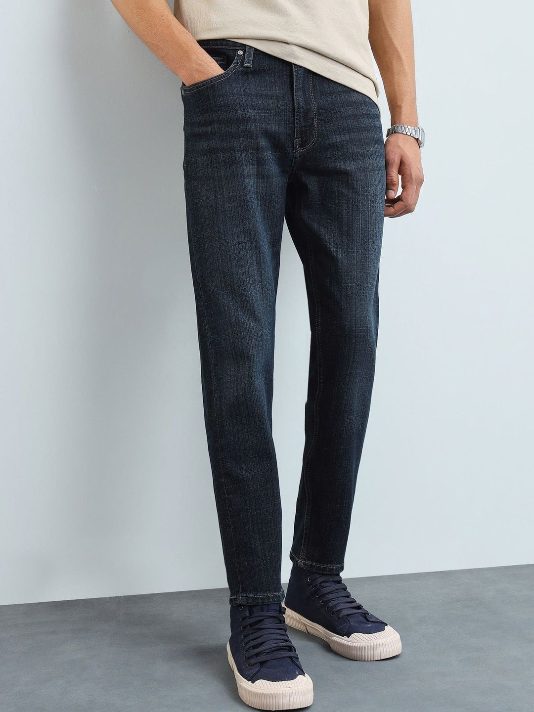 Flying Machine Men Tapered Fit Mid-Rise Light Fade Stretchable Jeans