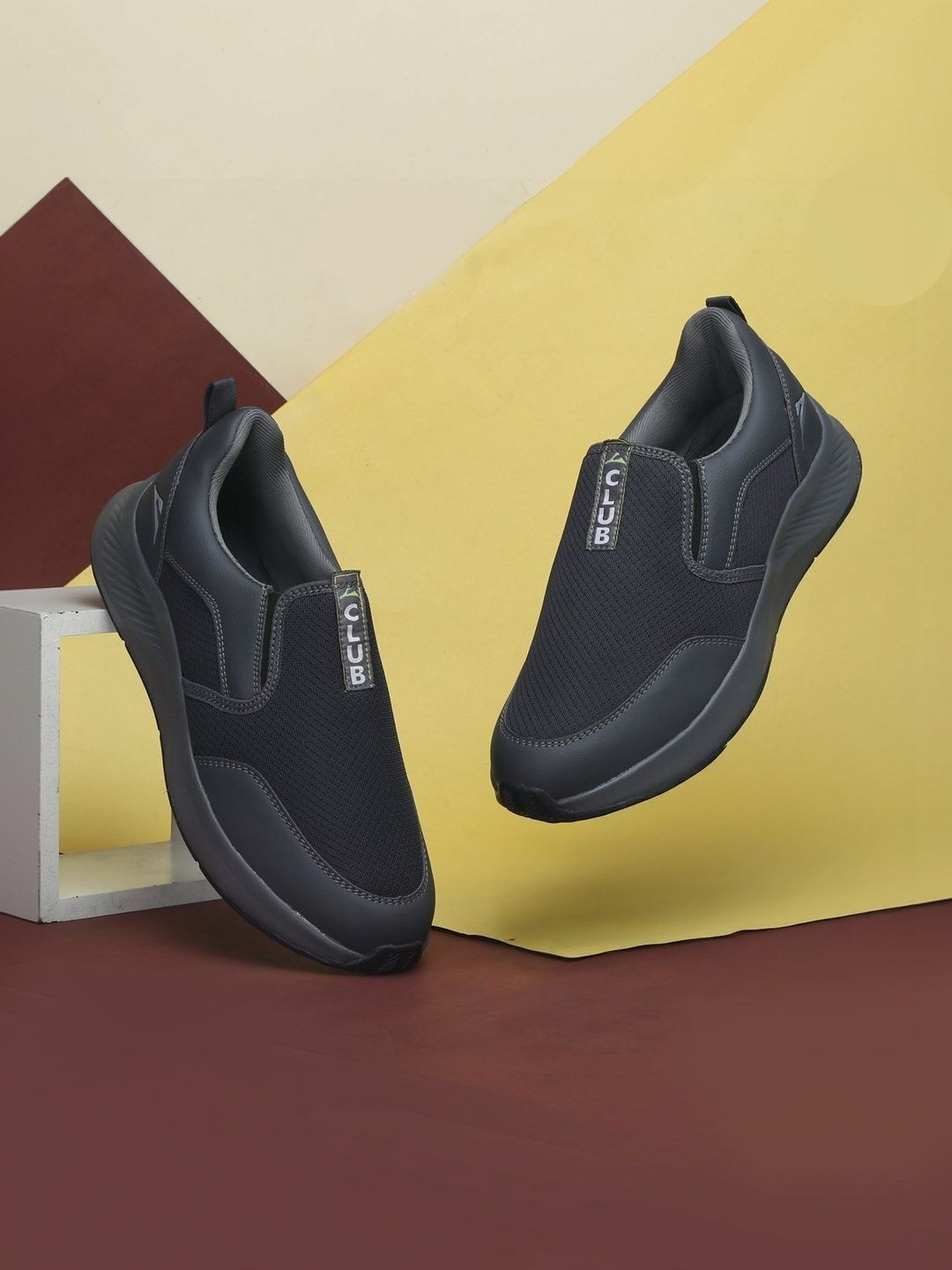 CLUB STYLE Men Mesh Walking Non-Marking Shoes