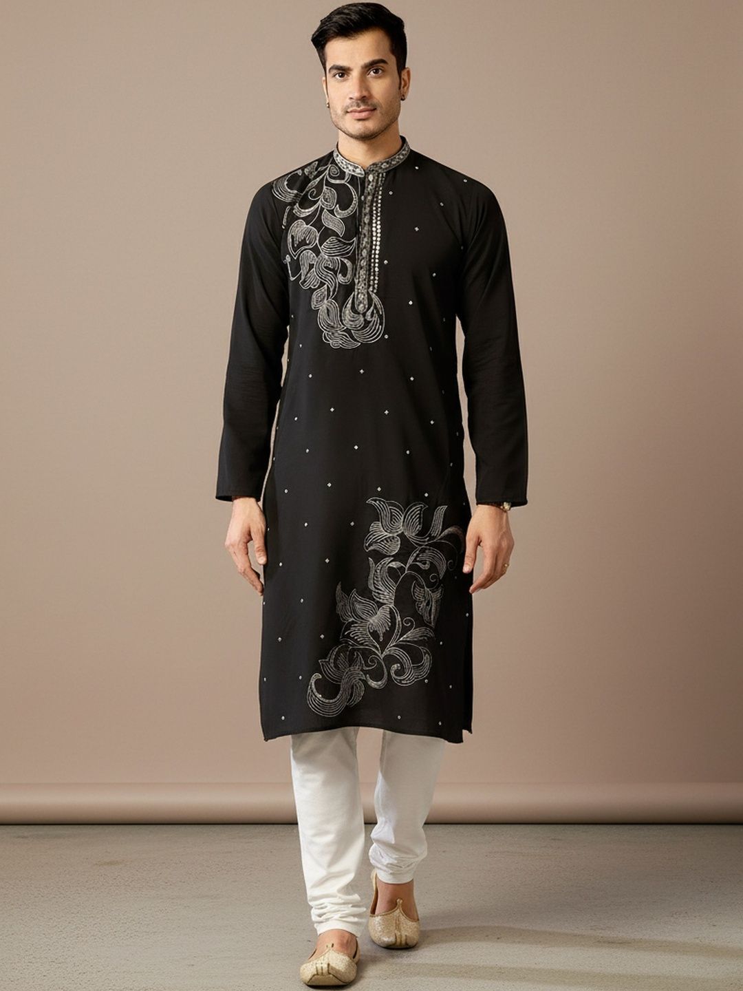 RANGRAAG Men Embroidered Thread Work Kurta