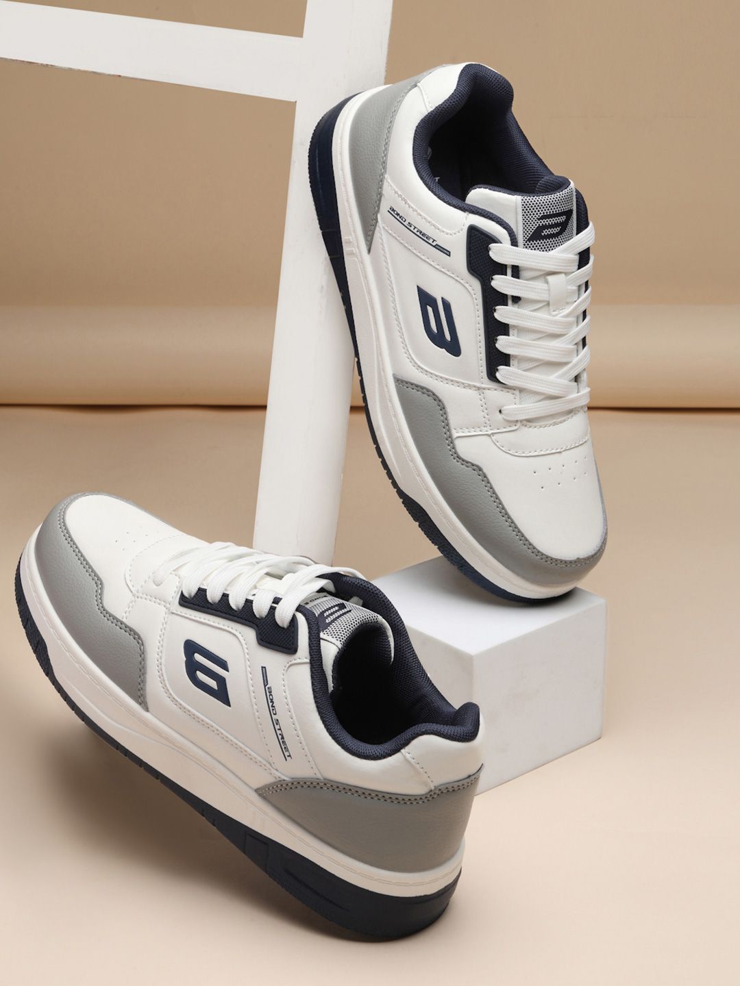 Bond Street By Red Tape Men Colourblocked Sneakers