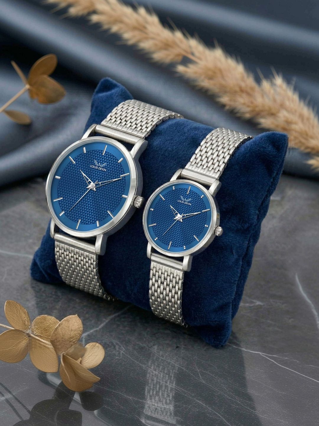 LOUIS DEVIN LOUIS DEVIN Unisex Couple Set Dial & Stainless Steel Analogue Watch LDCM-WT083-BLU-CH