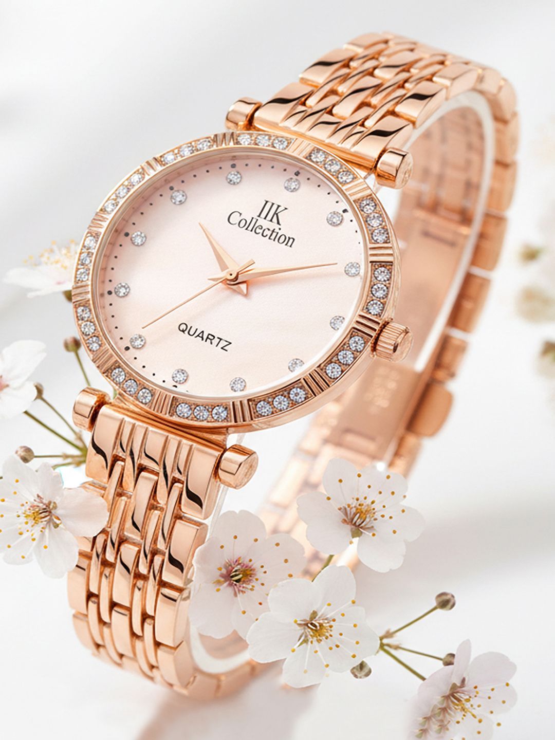 IIK COLLECTION Women Round Dial Stainless Steel Bracelet Style Straps Analogue Watch