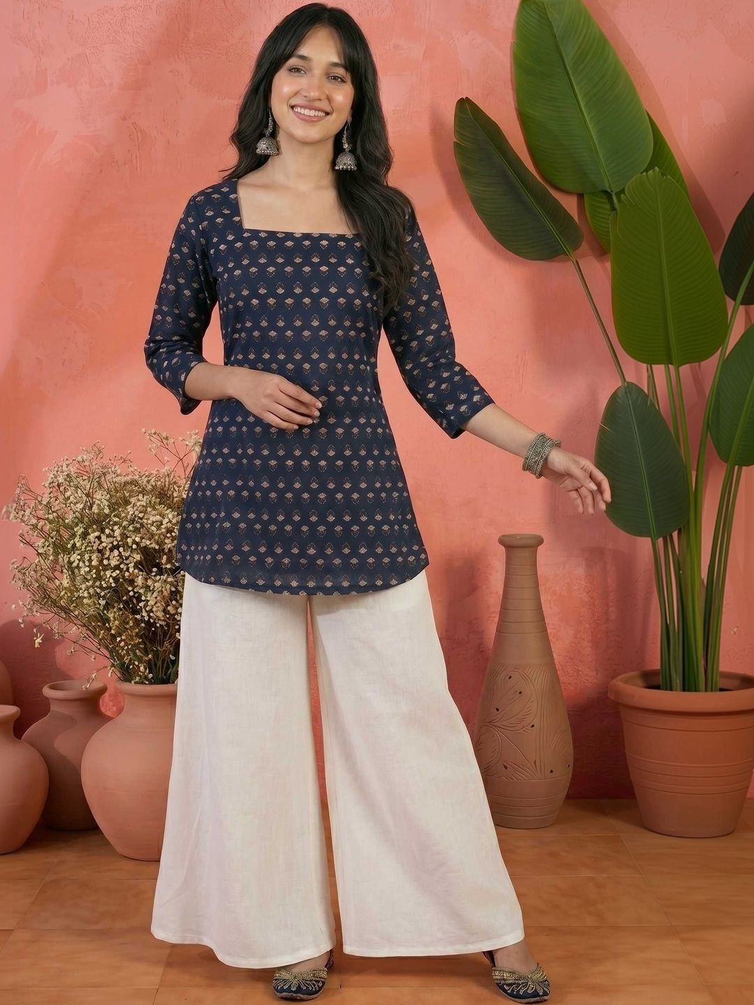 Sangria Floral Printed Pure Cotton Square Neck Straight Kurtis
