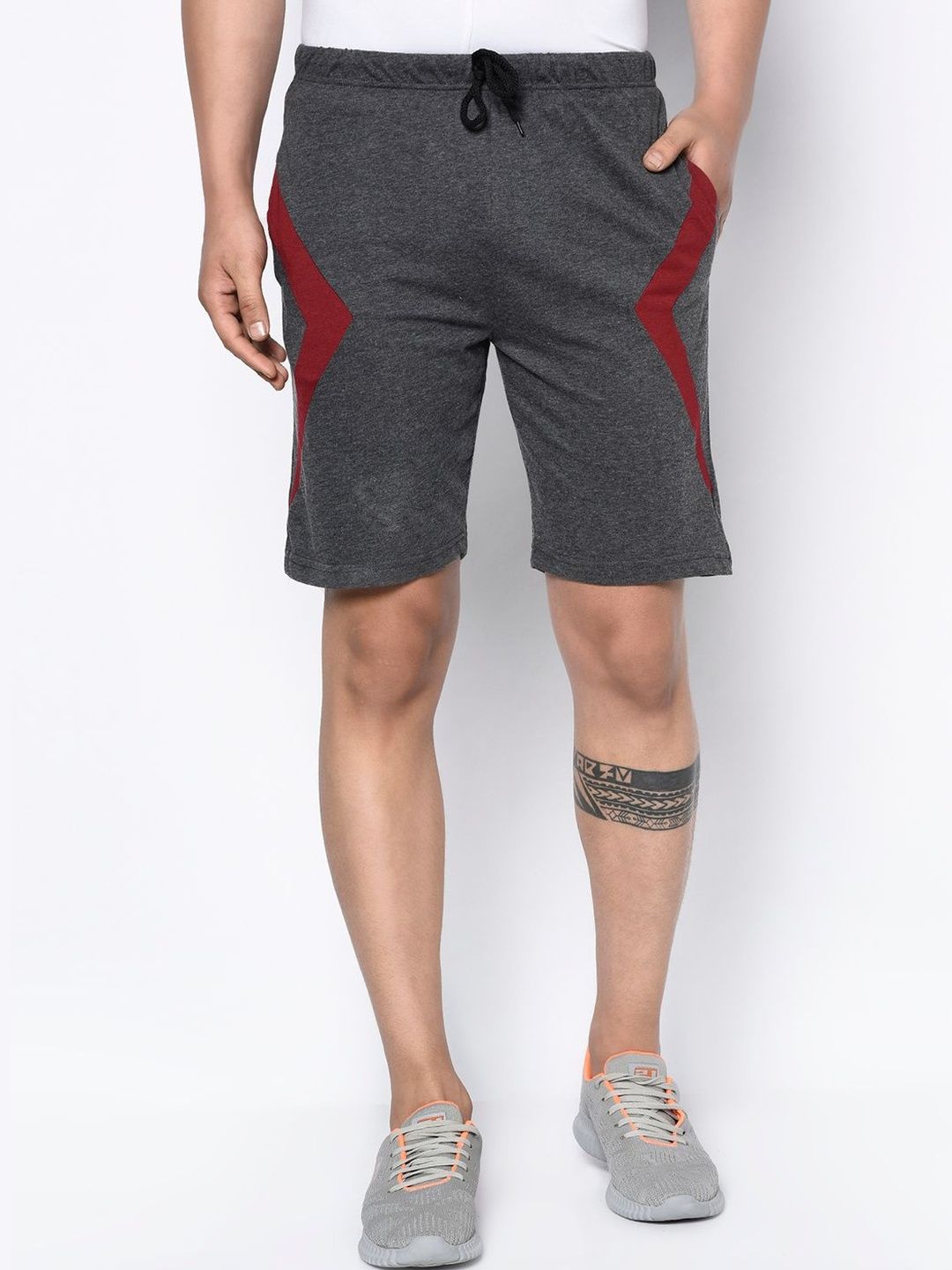 ATIGIANO Men Colourblocked Sports Shorts Technology