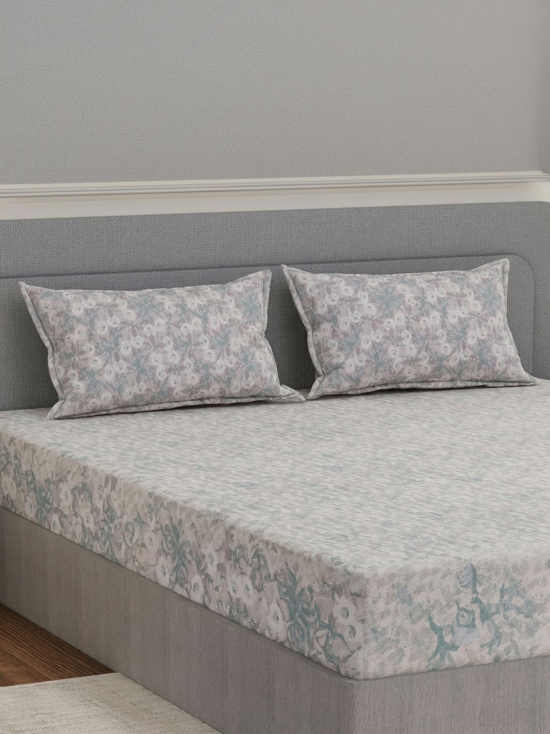 Monte Carlo Monte Carlo Grey & White Floral 144 TC Bedsheet with 2 Pillow Covers