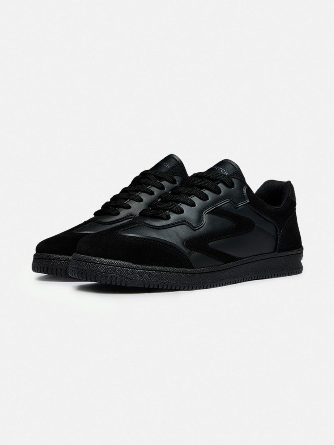 Snitch Men Textured Suede Sneakers