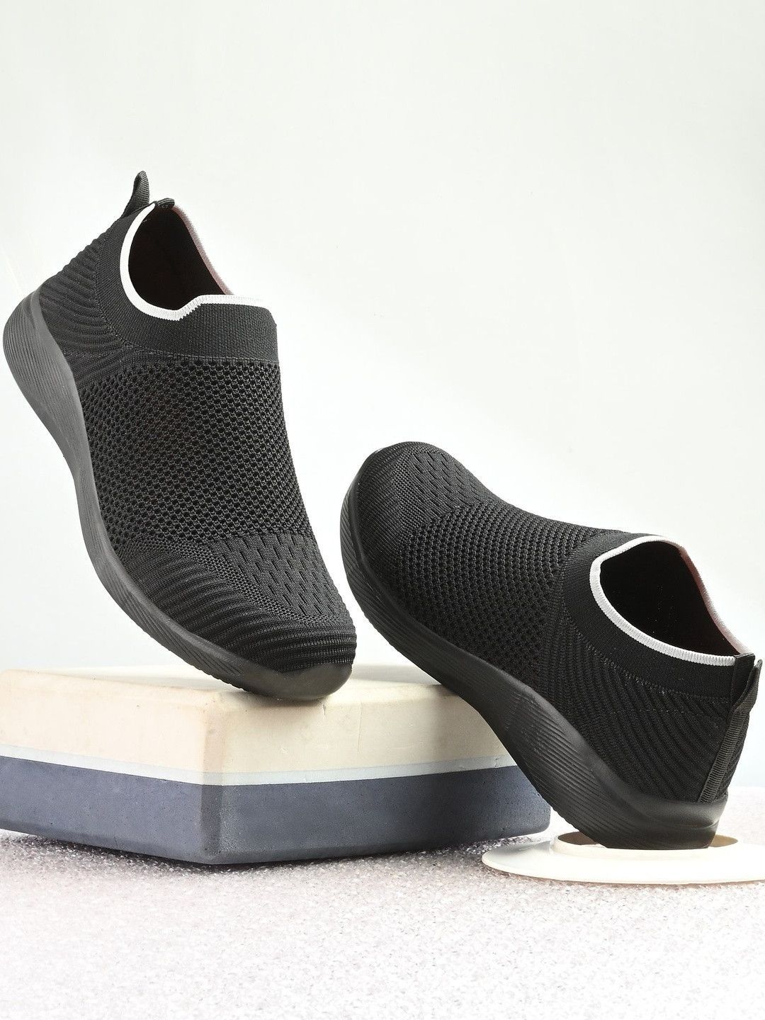 Roadster Men Synthetic Running Non-Marking Shoes