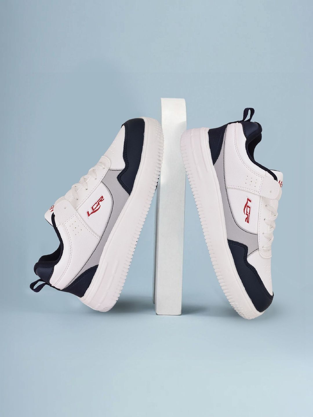 Lancer Men Colourblocked Sneakers