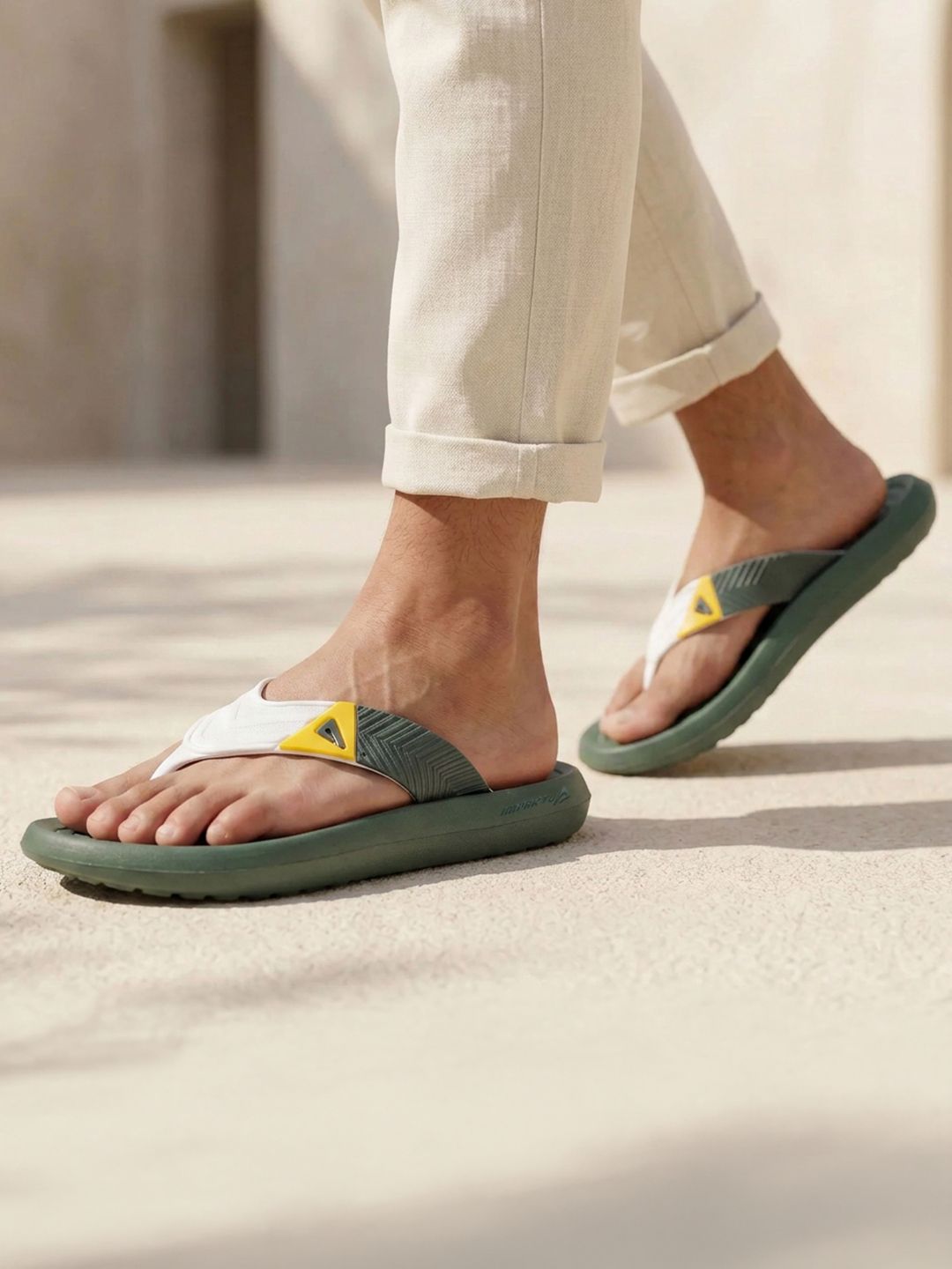 IMPAKTO Men Colourblocked Slide Sync Thong Flip-Flops