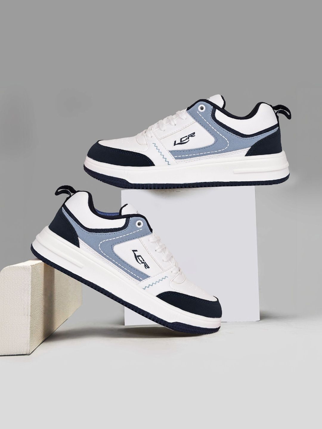 Lancer Men Colourblocked Sneakers