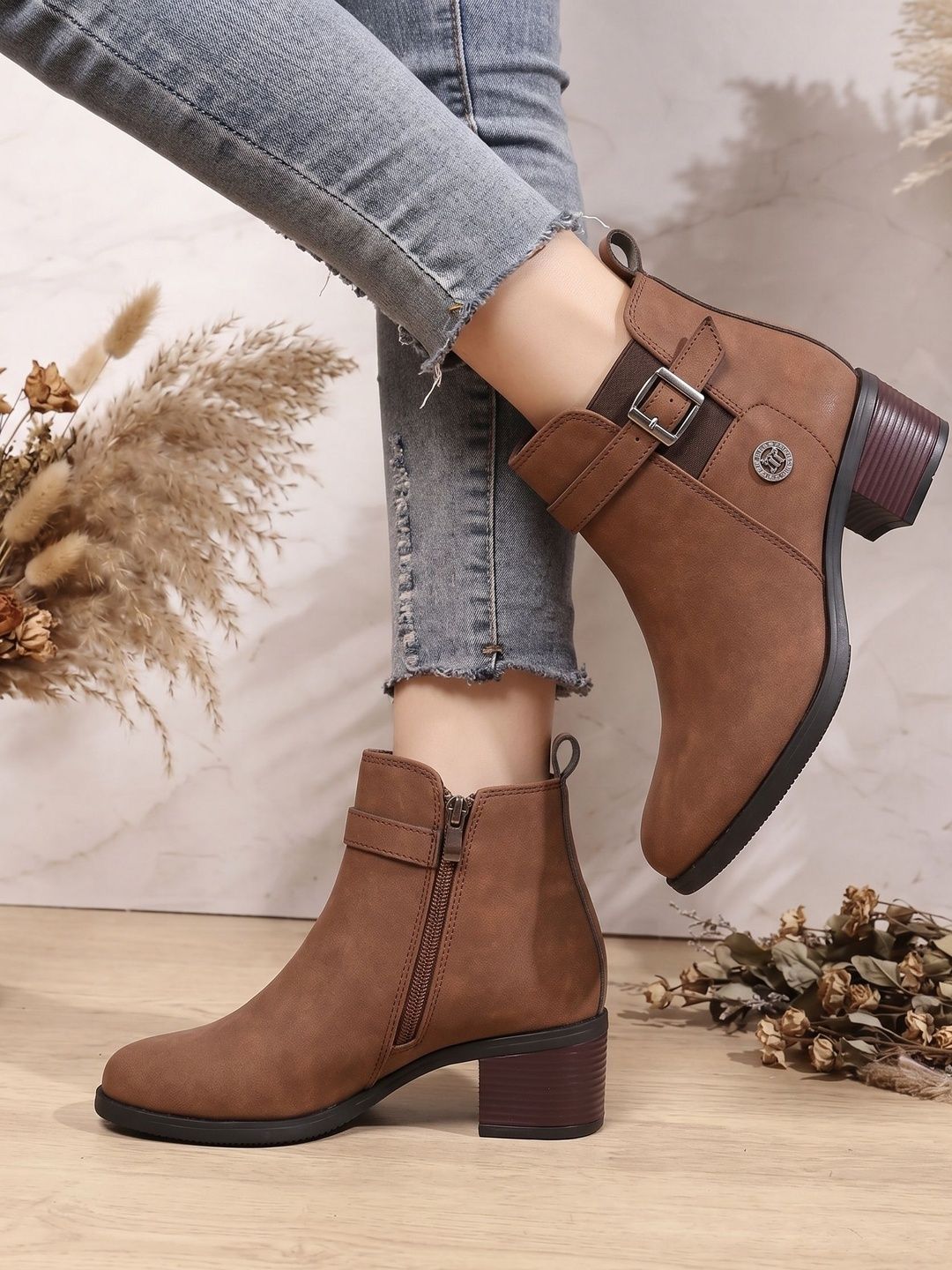 The Roadster Lifestyle Co Women Round Toe Zip Chunky Boots