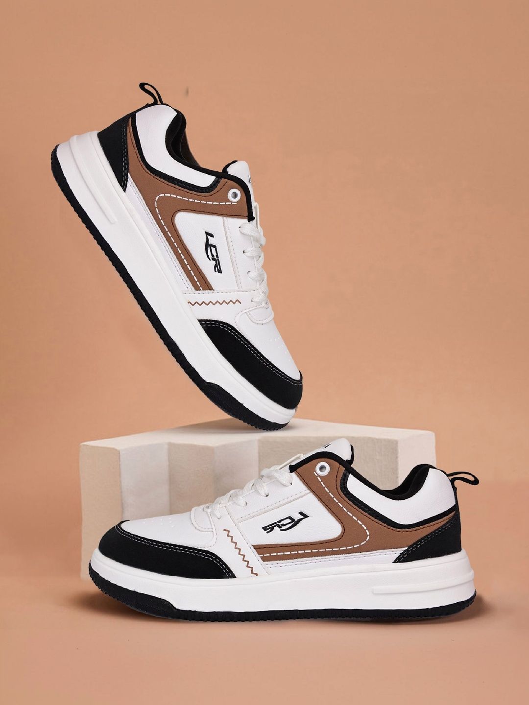 Lancer Lancer Men Colourblocked Sneakers