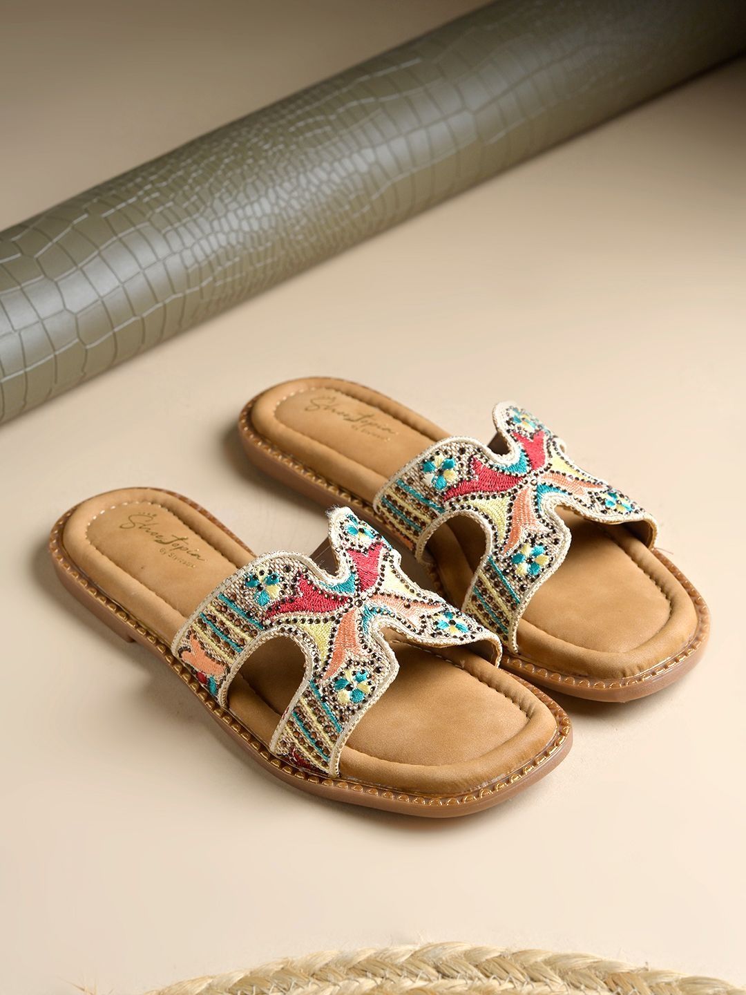 Shoetopia Shoetopia Women Embellished Open Toe Flats
