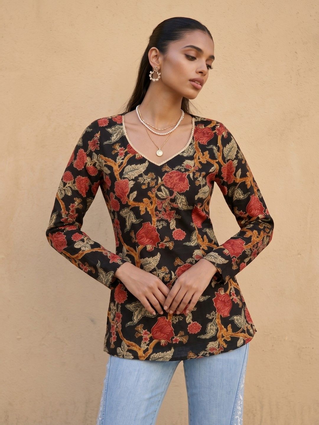 fusion by glitchez Floral Printed V-Neck Kurti