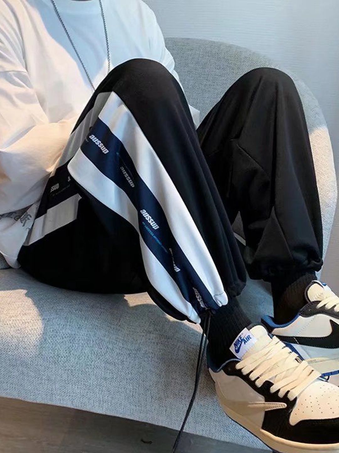 HERE&NOW Men Printed Regular Trousers