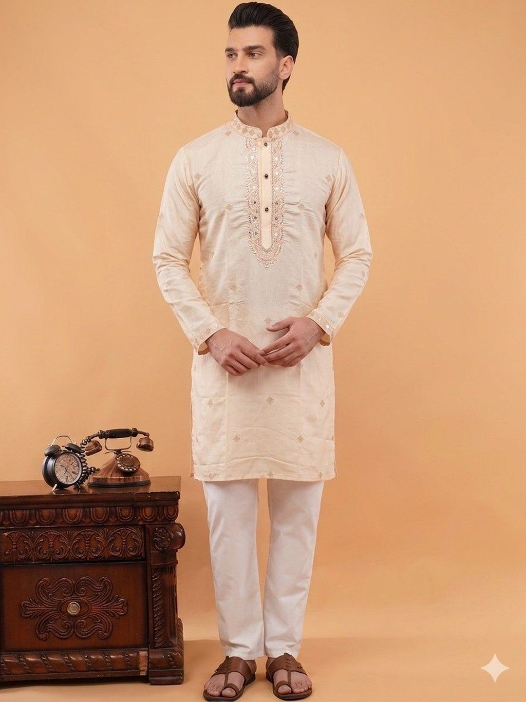 Anouk Men Embellished Mirror Work Kurta