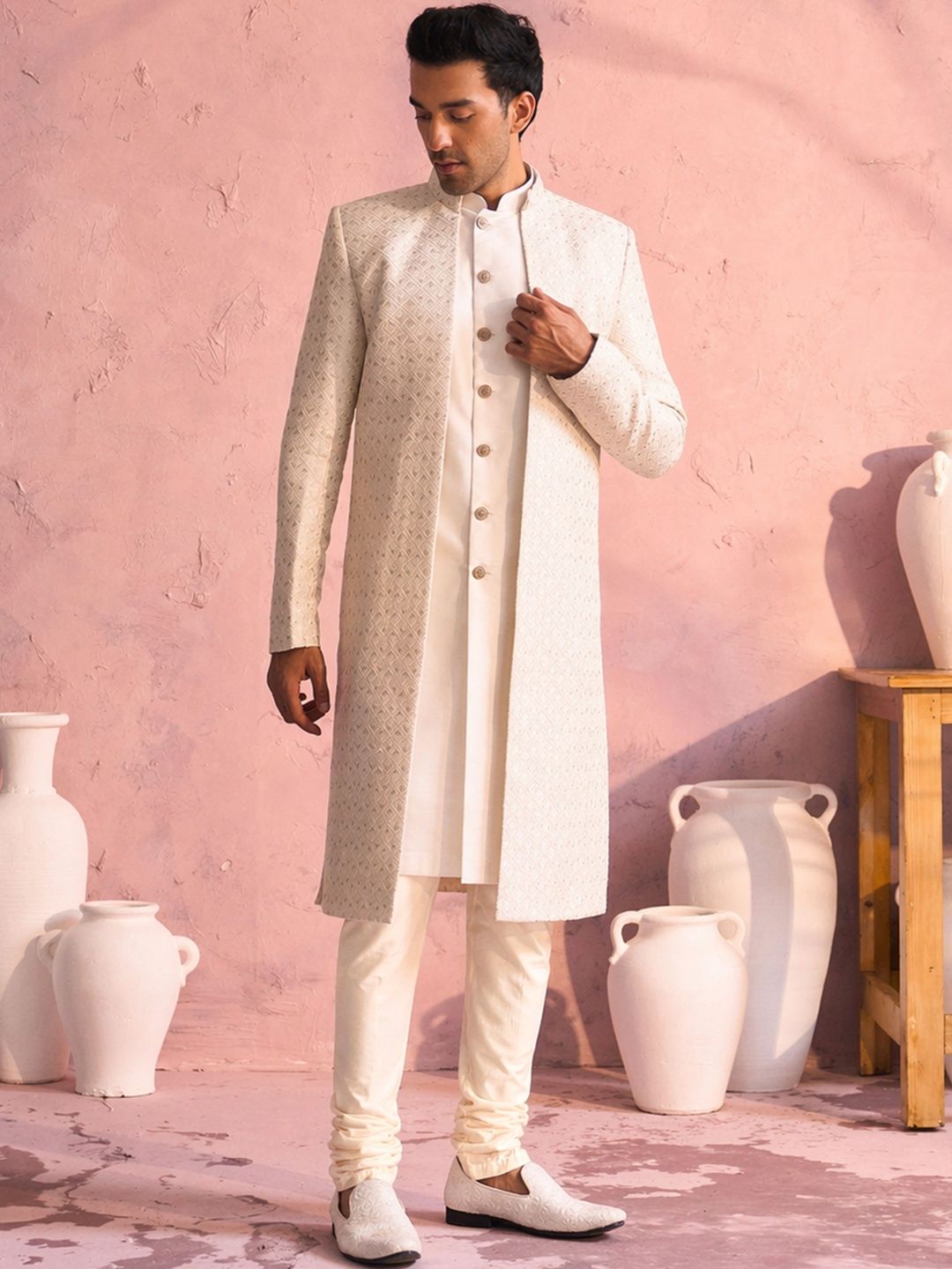 VASTRAMAY Embroidered Mandarin Collar Sherwani