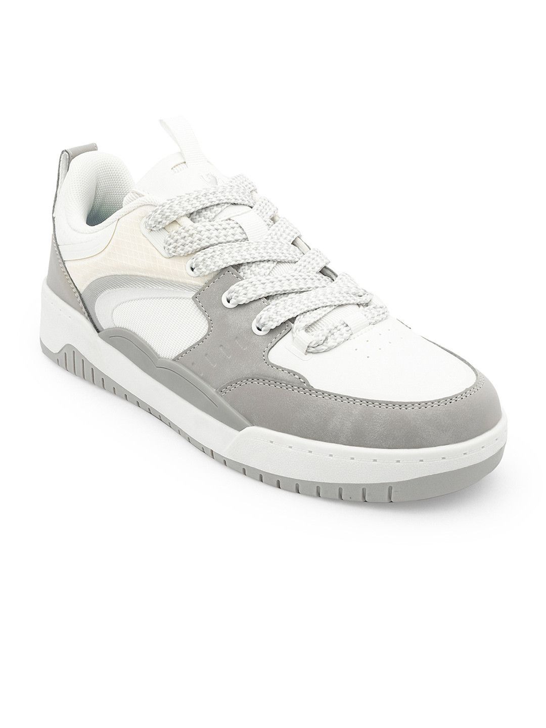 Red Tape Men Solid Round Toe Sneakers