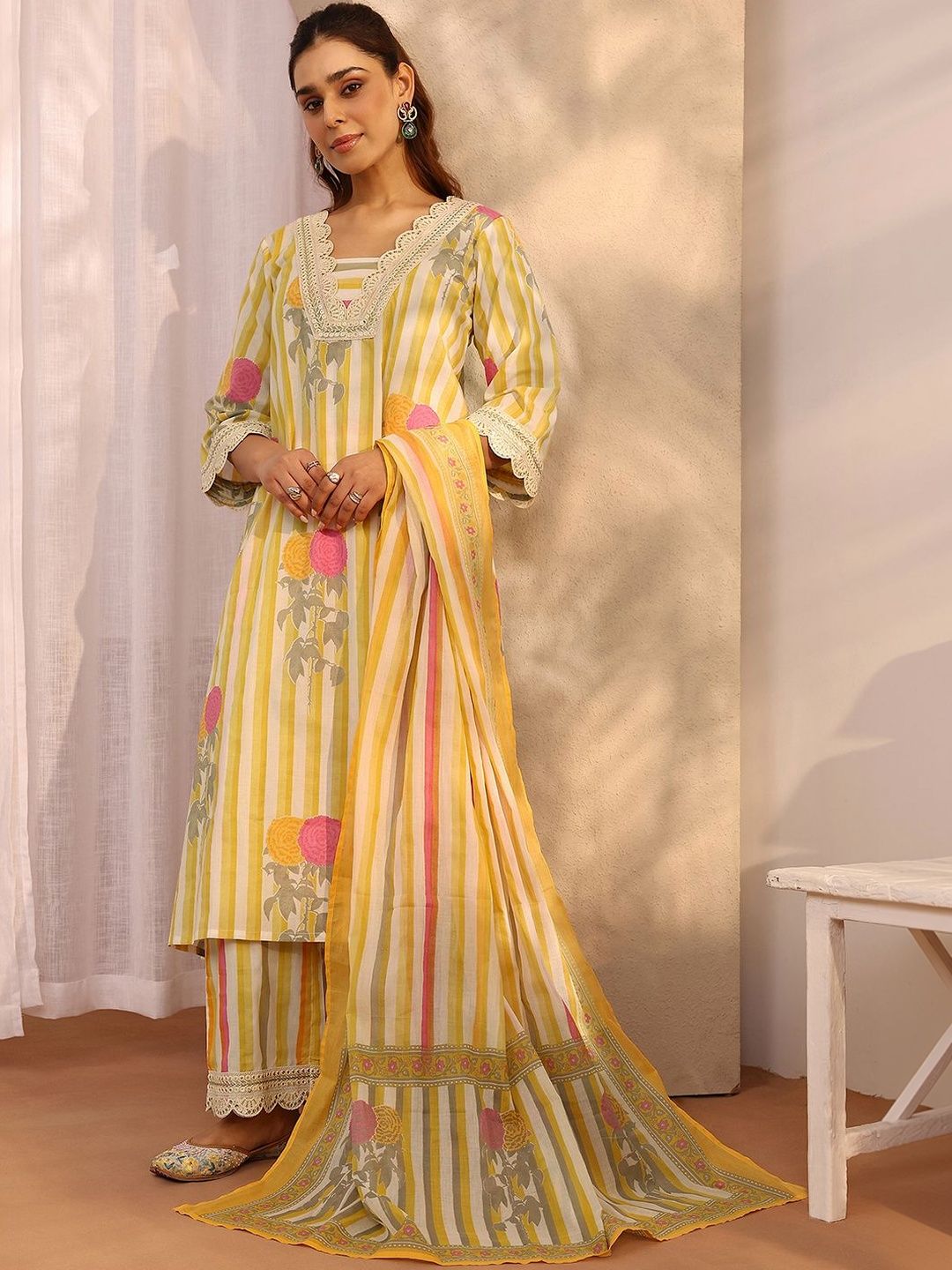 Libas Libas Women Printed Regular Kurta with Trousers & With Dupatta