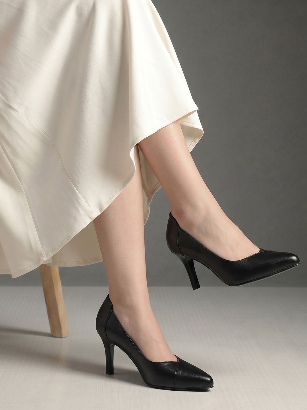 Kenneth Cole Leather Slim Heeled Pumps