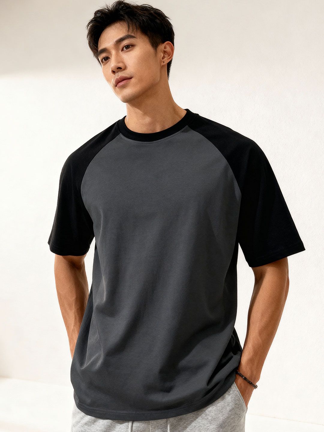 TOM MILTON Men Grey Raglan Sleeve Round Neck T-Shirt