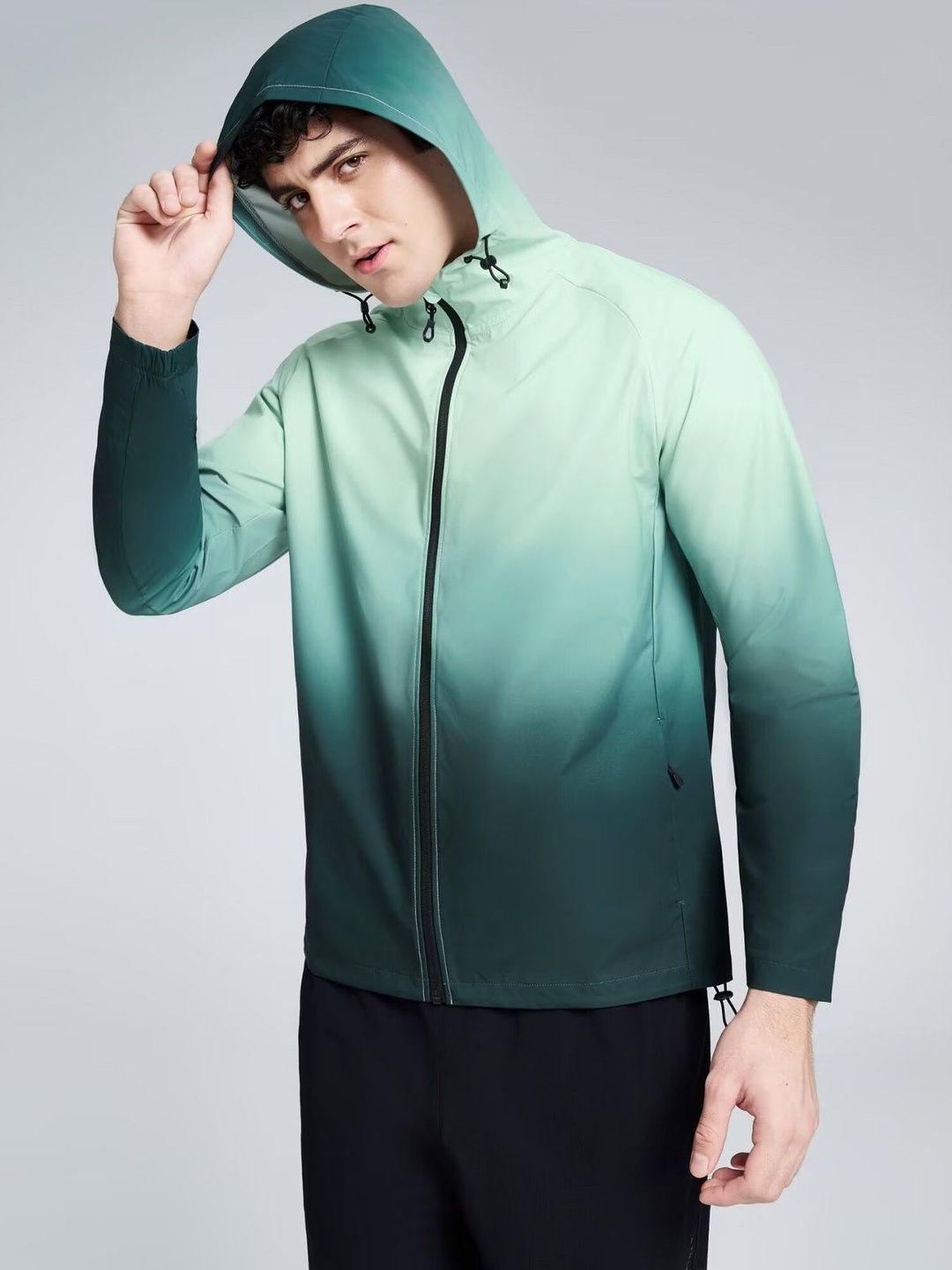 ENRIZZ Men Ombre Colourblocked Lightweight Puffer Jacket