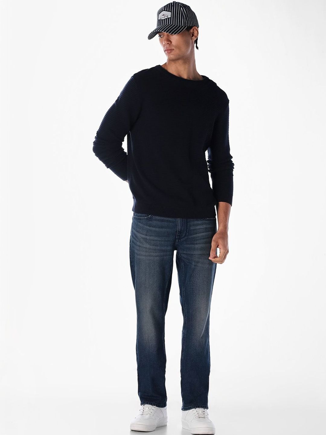 Regular Fit Low-Rise Light Fade Stretchable Jeans