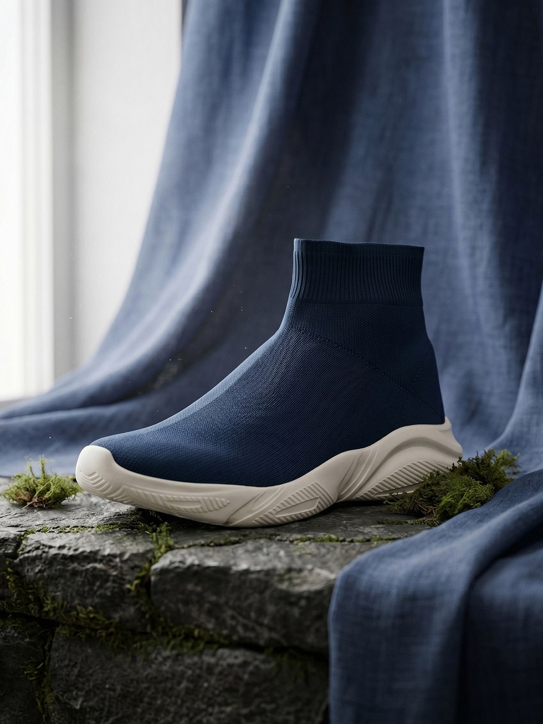 HRX by Hrithik Roshan Men High-Top Slip-On Sneakers