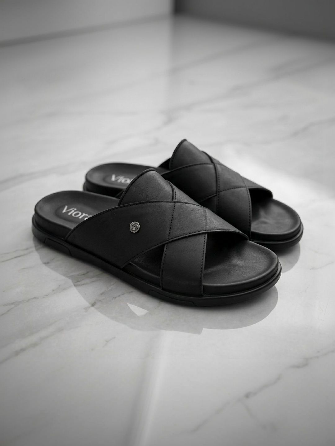 Viora Men Sliders