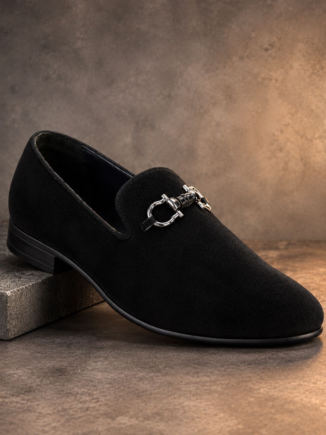 House of Pataudi Men Velvet Comfort Insole Horsebit Formal Loafers