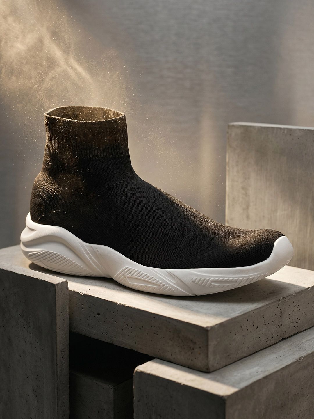HRX by Hrithik Roshan Men Comfortable Casual Sneakers