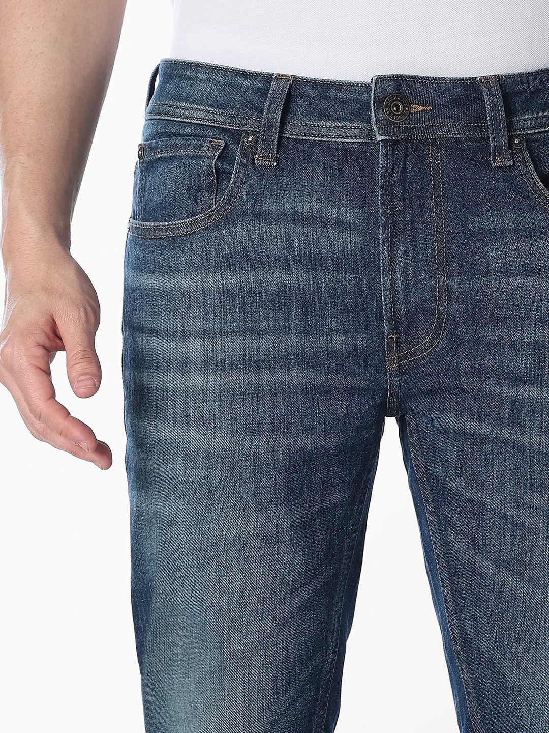 Skinny Fit Low-Rise Light Fade Stretchable Jeans