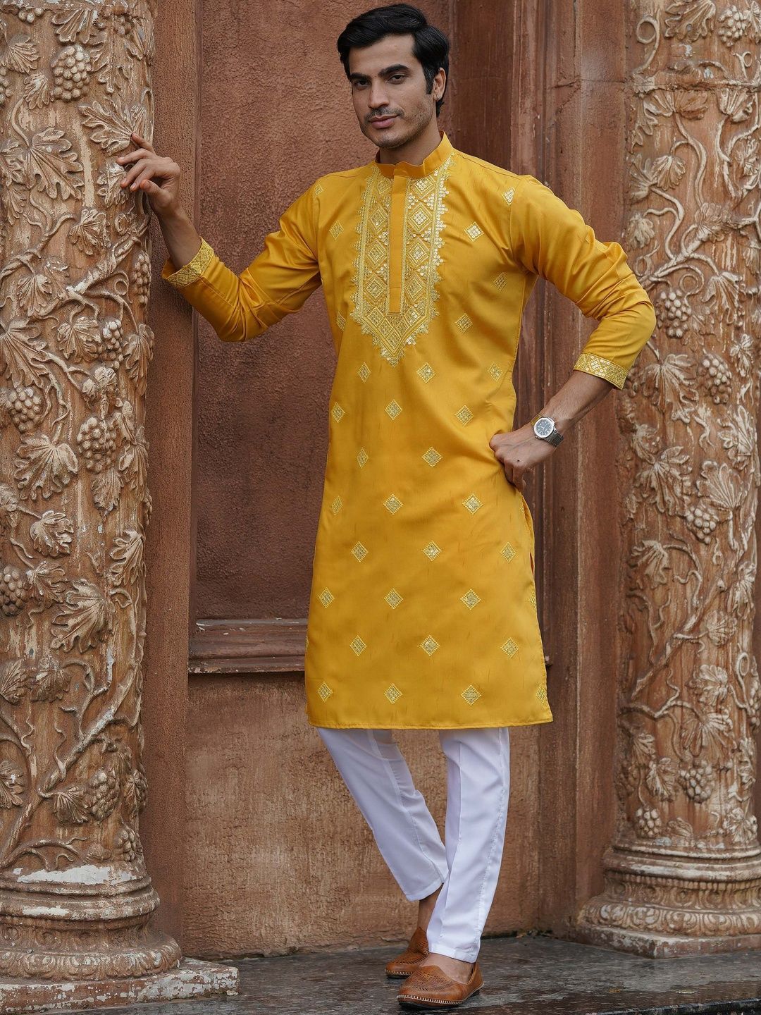 House of Pataudi Embroidered  Mandarin Collar Knee Length Straight Kurtas