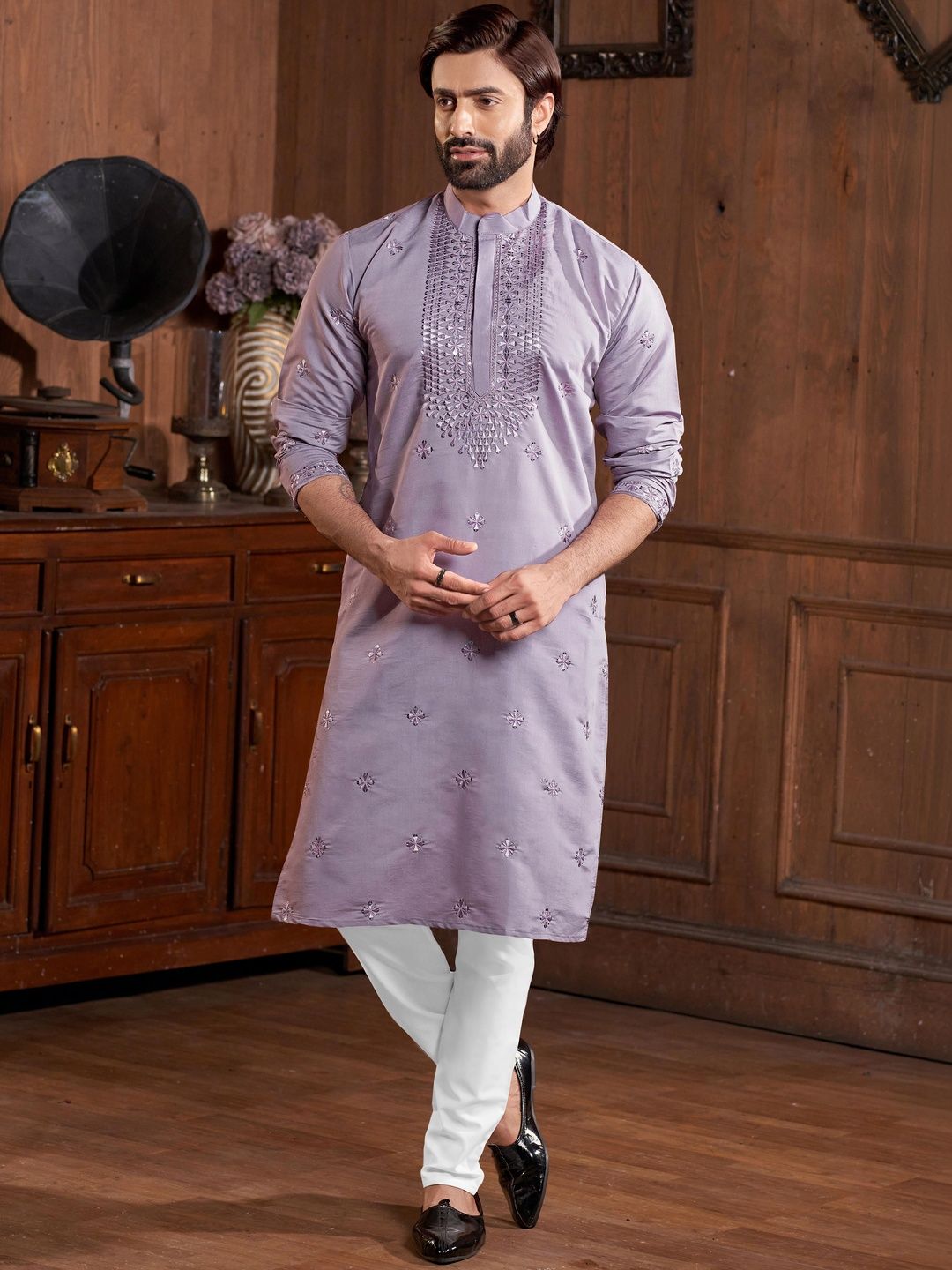 House of Pataudi Embroidered Mandarin Collar Knee Length Straight Kurtas