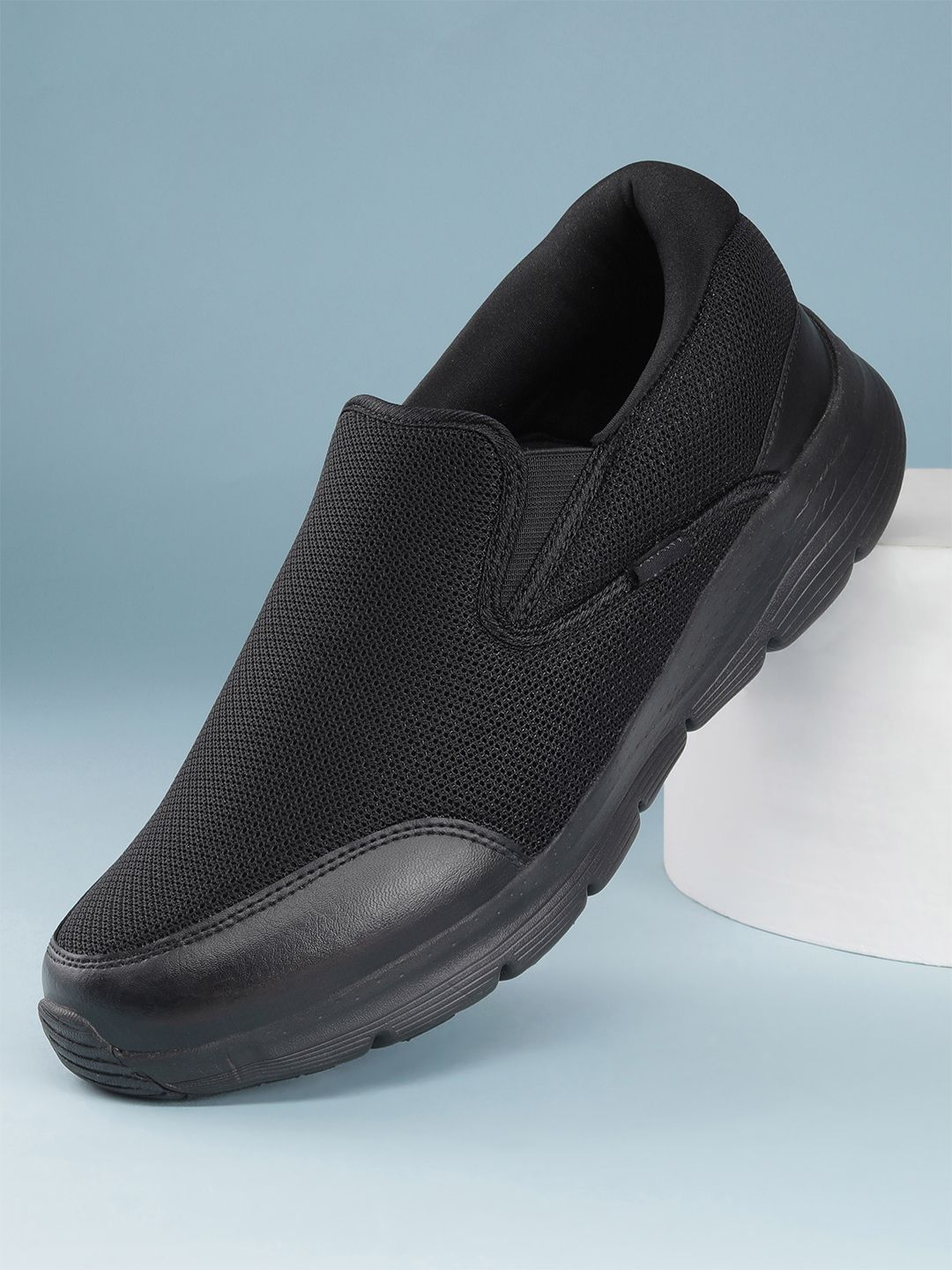 AVANT Men AirCruise Slip-On Walking Shoes - Black