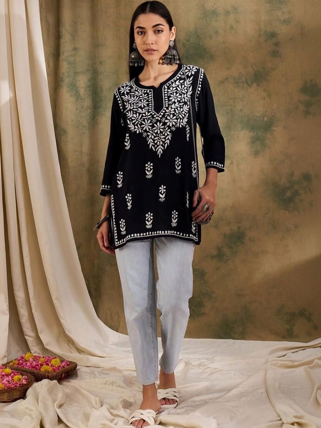 Anouk Viscose Rayon Embroidered Ethnic Tunic