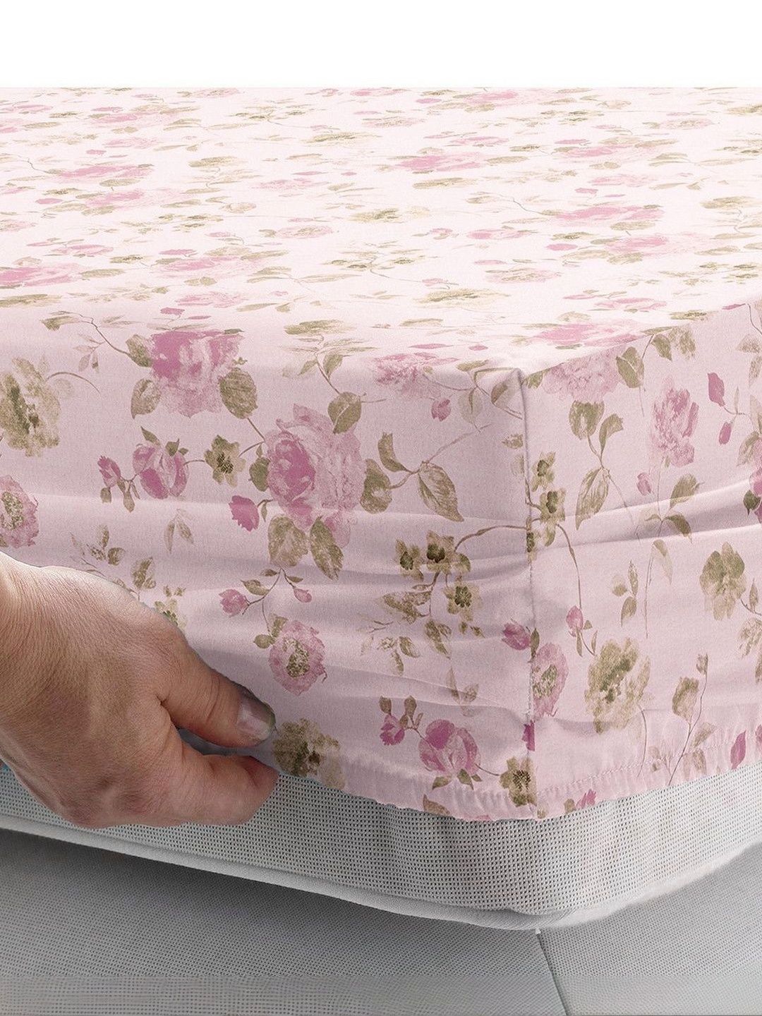 Story@home Story@home Pink & Green Floral King Bedsheet with 2 Pillow Covers