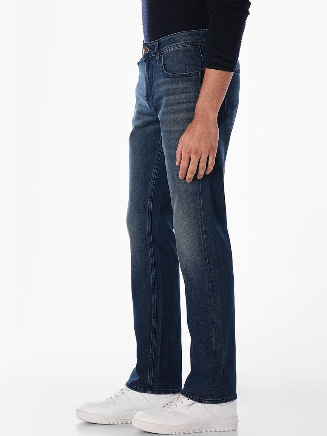 Regular Fit Low-Rise Light Fade Stretchable Jeans