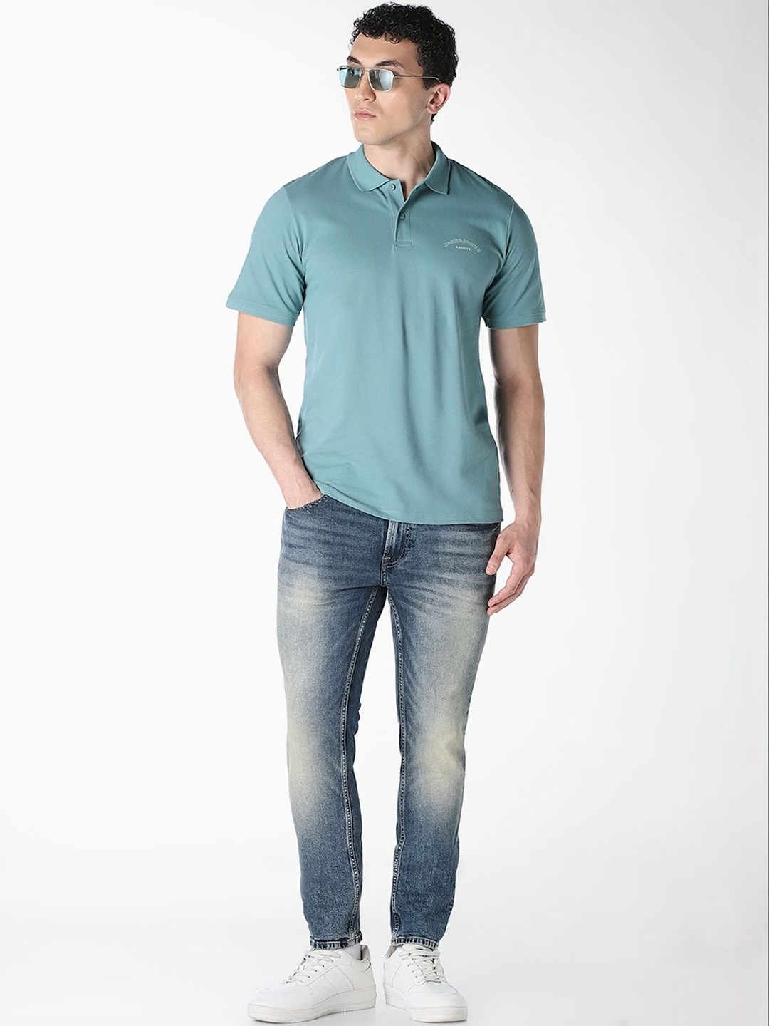 Skinny Fit Low-Rise Light Fade Stretchable Jeans