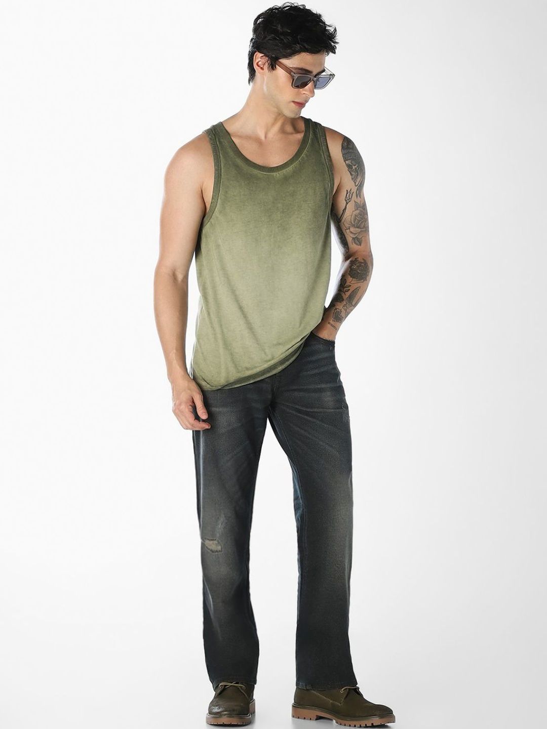 Bootcut High-Rise Mildly Distressed Light Fade Stretchable Jeans