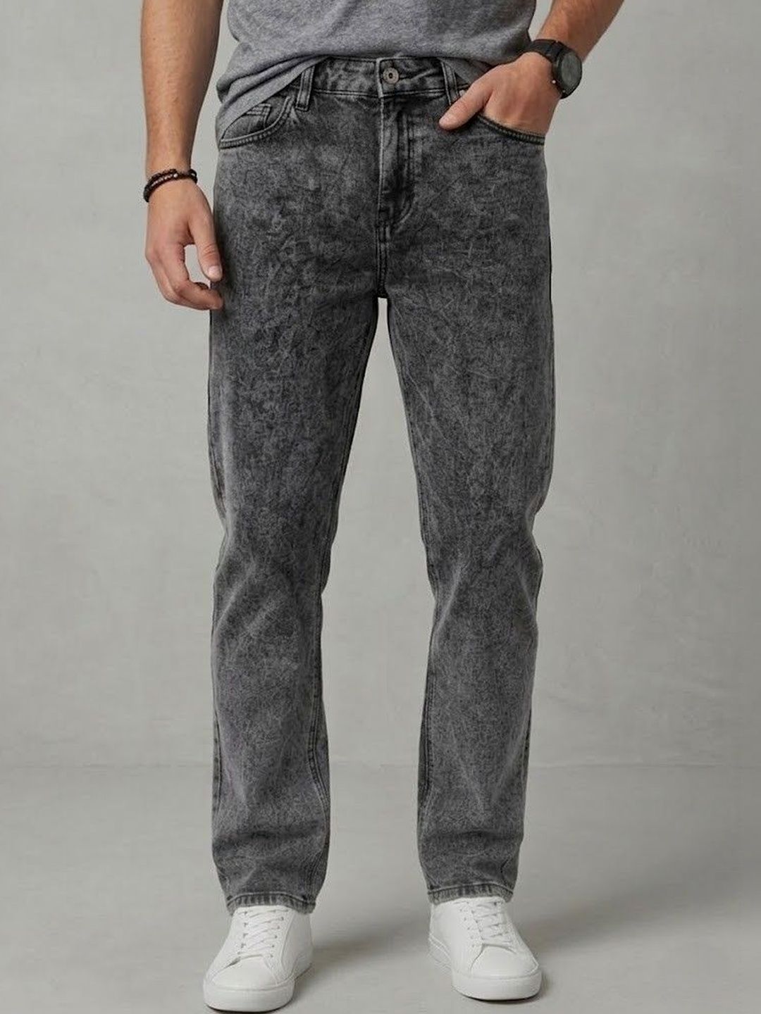 NIFFER FASHION Men Mid-Rise Heavy Fade Applique Jeans