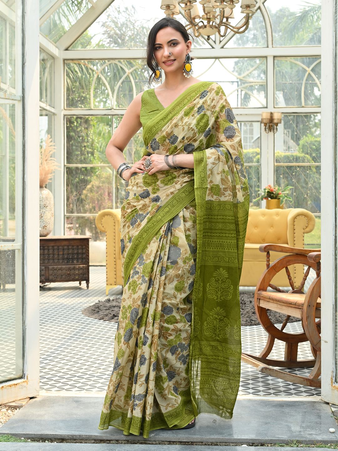 RATAN Women Pure Cotton Printed Mulmul Saree With Blouse Piece