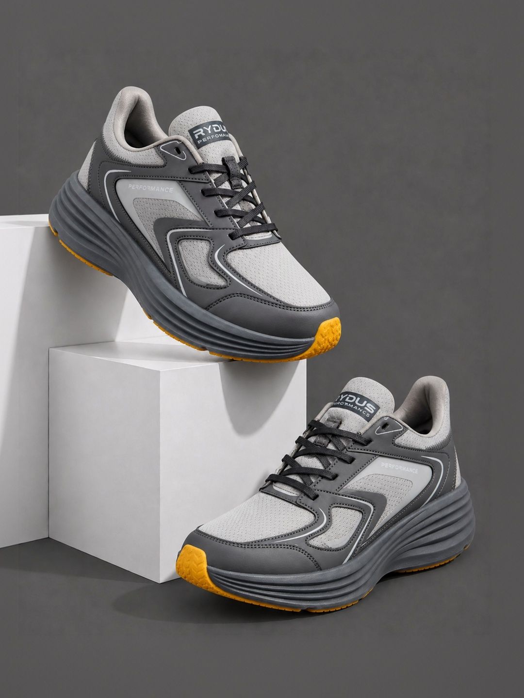 RYDUS PERFORMANCE Men Colourblocked Sneakers