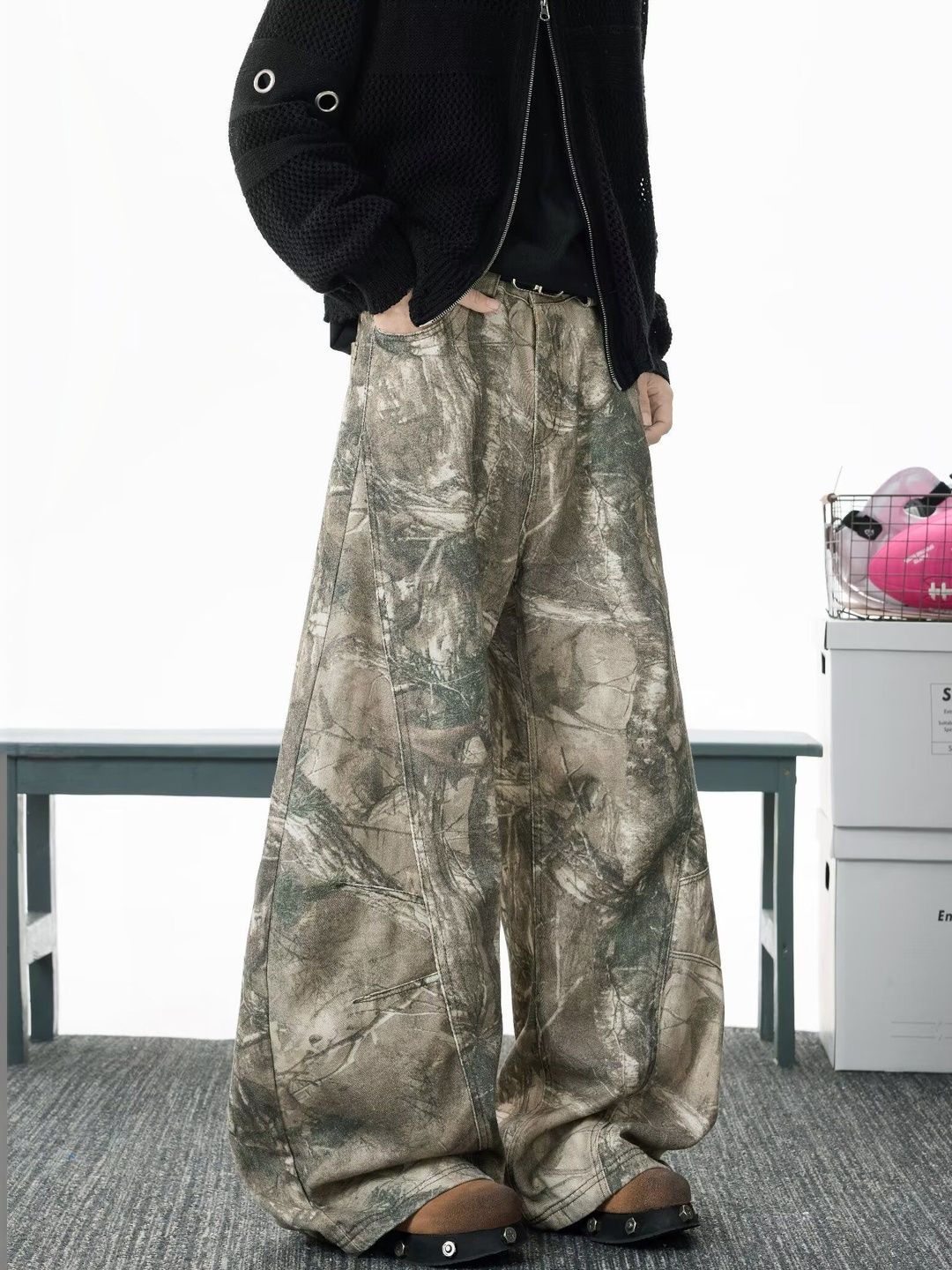 Suo Men Wide Leg Mid-Rise Printed Jeans